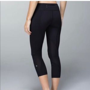 Lululemon Inspire Crop